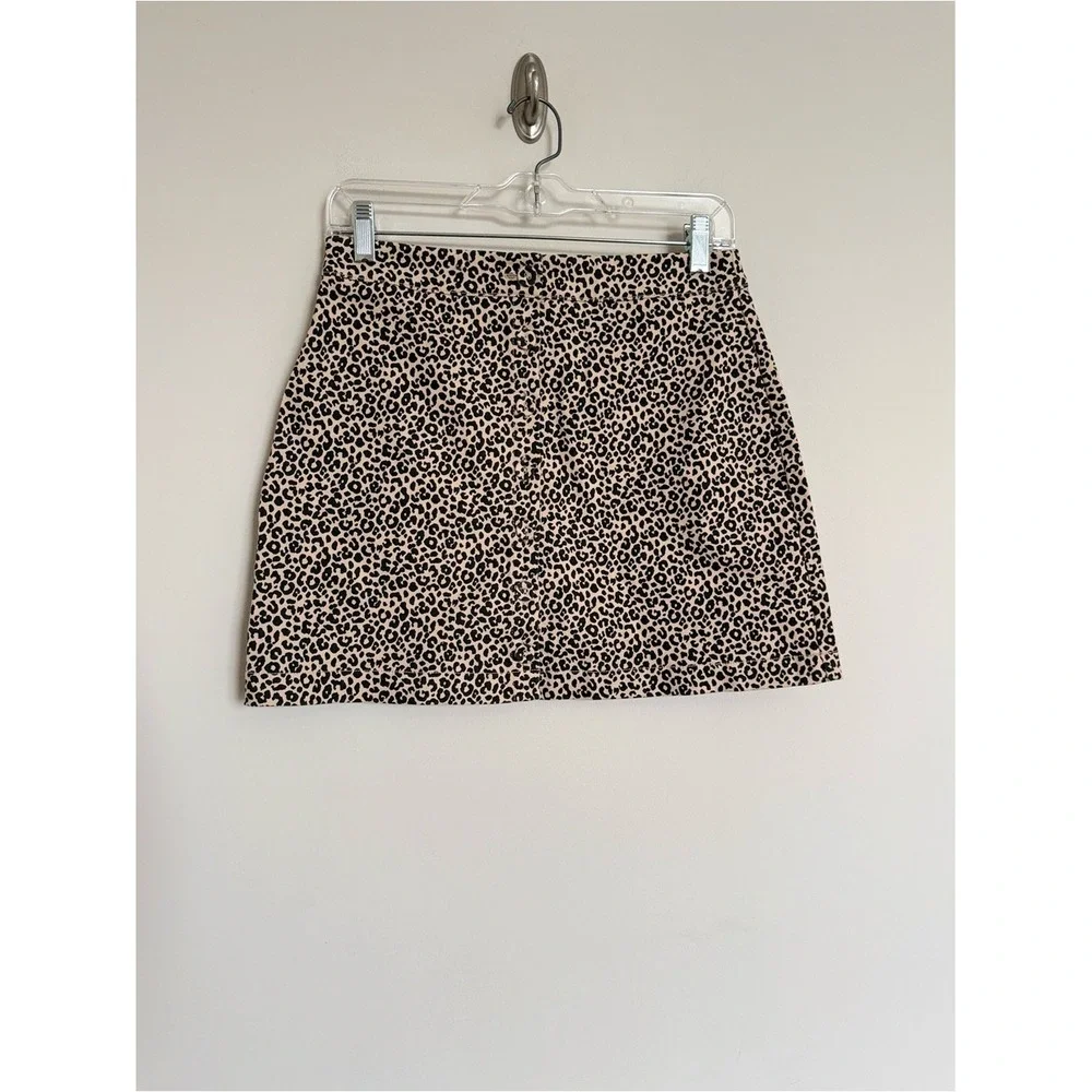 Leopard Button-Front Mini Skirt -‎ Size Medium